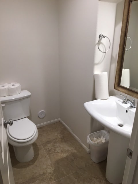 Building Photo - 3 Bedroom Townhome in Goleta