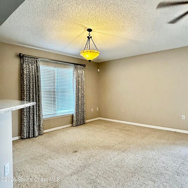 Building Photo - 3865 La Flor Dr