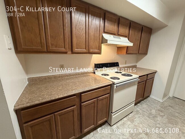 Building Photo - 304-C Killarney Court-
