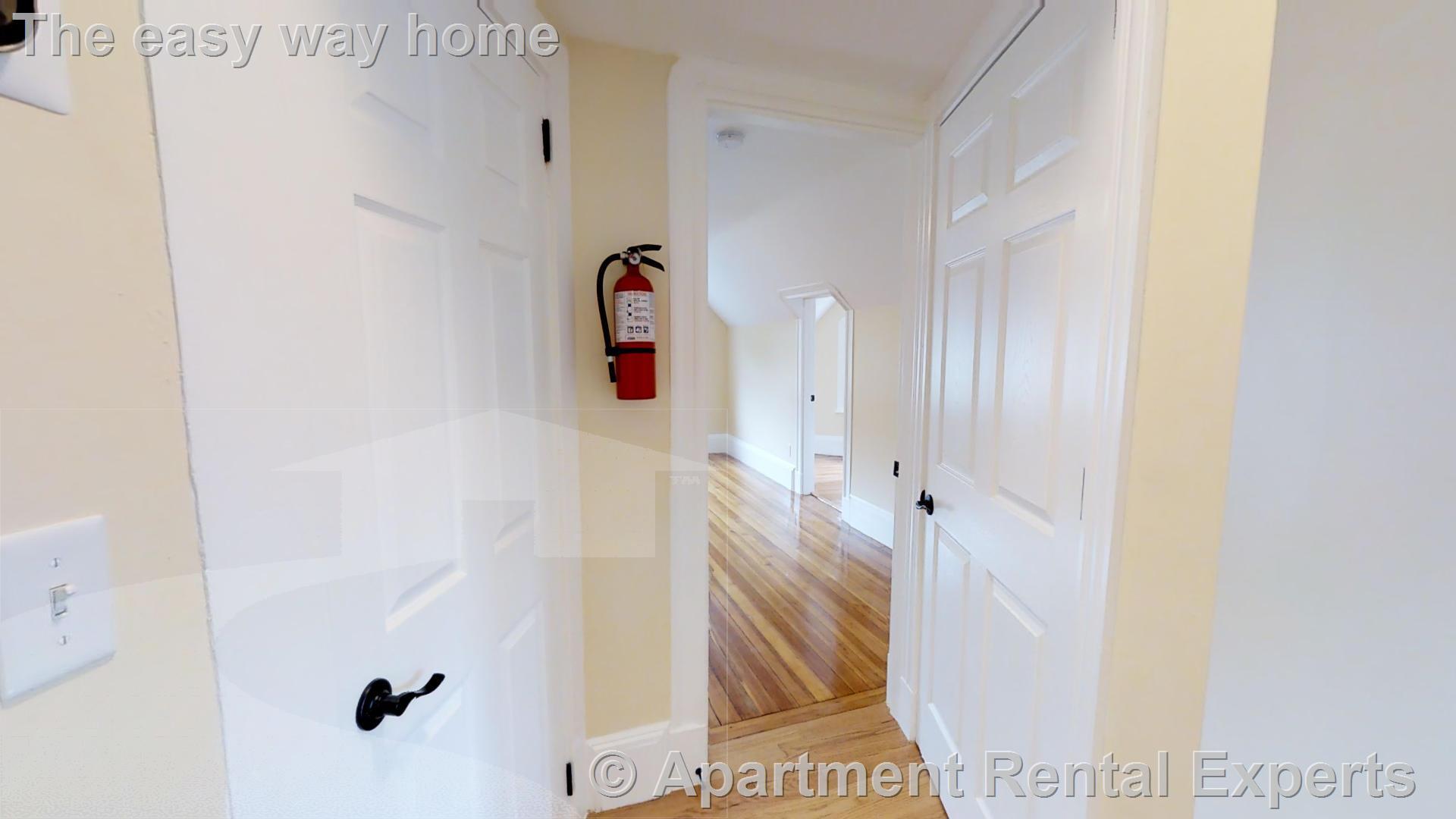 Building Photo - 48-50 Lowell St Unit #3