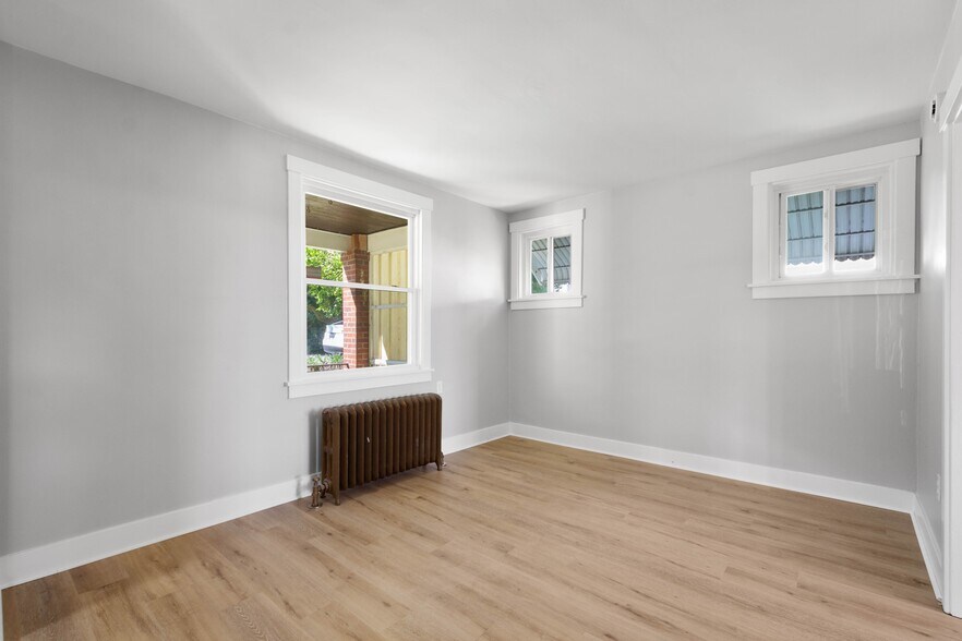 Building Photo - 1121 Margray St