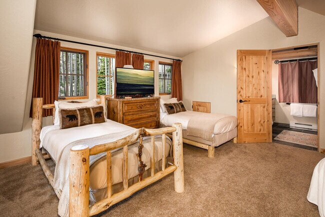 Building Photo - 4 Full Moon Rd