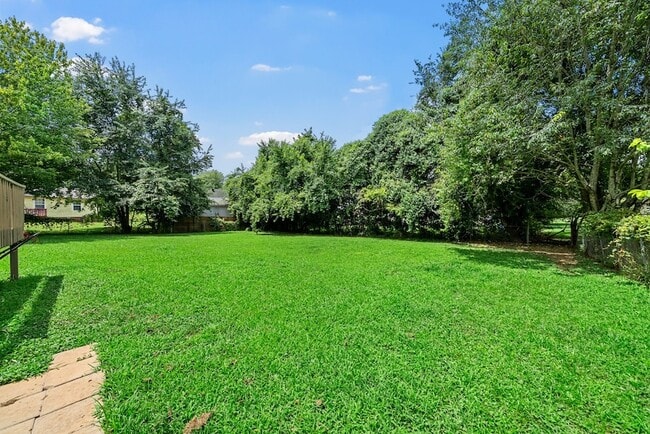 Building Photo - 401 Pacific Ave