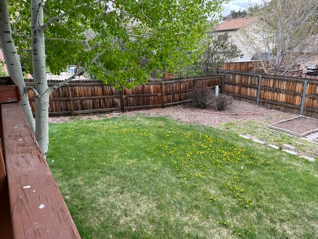 Building Photo - 5303 Meadowgreen Dr