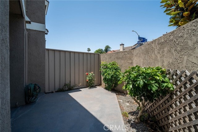 Building Photo - 17121 Green Ln