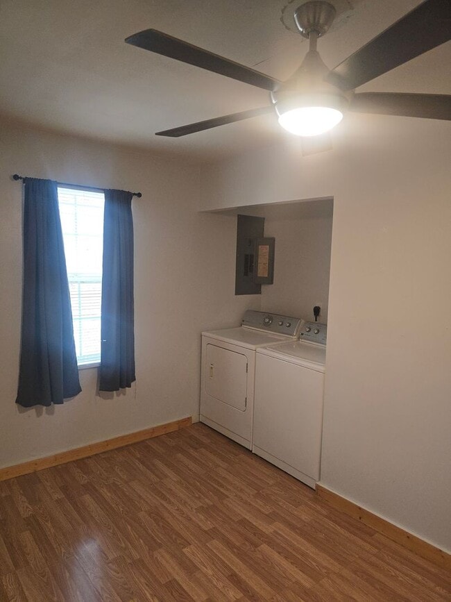 Building Photo - 15705 Hallmark Ln