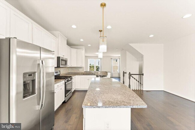 Building Photo - 41715 McMonagle Square