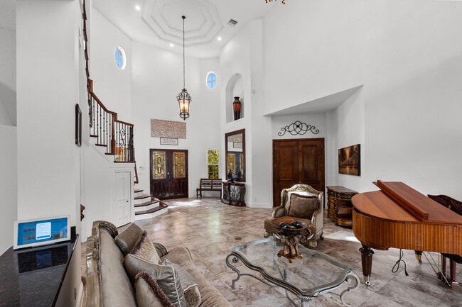 Building Photo - 14471 Paddock Dr