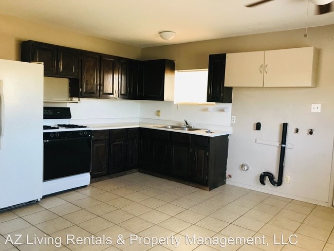 Building Photo - 3 br, 2 bath House - 2125 Club Avenue