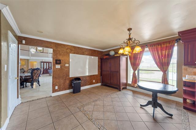 Building Photo - 5826 Pleasant Valley Rd