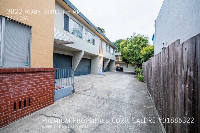 Building Photo - 3822 Ruby St