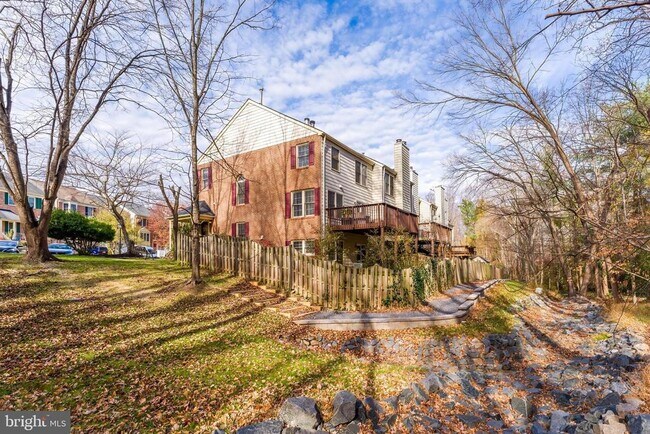 Building Photo - 12165 Abbey Glen Ct