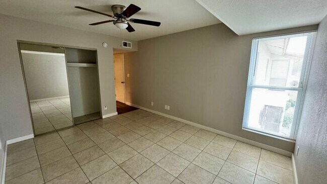 Building Photo - Upgraded 2 Bed, 2 Bath Condo - Available NOW!