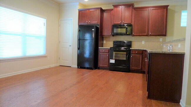 Building Photo - 1840 Homeside Dr