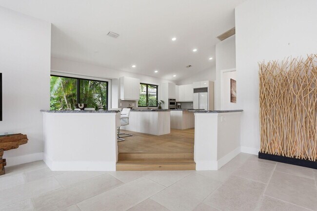 Building Photo - 11180 Isle Brook Ct