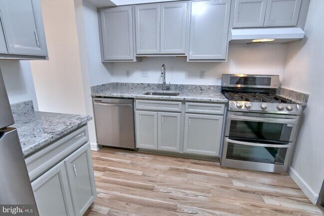 Building Photo - 1580 Moorings Dr