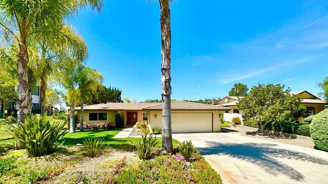 Building Photo - Lovely, Open Floor Plan, Single Story Located in the Desirable Live Oak Estates of Fallbrook!