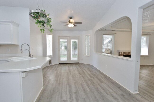 Building Photo - Single-Level Home in Quiet Neighborhood