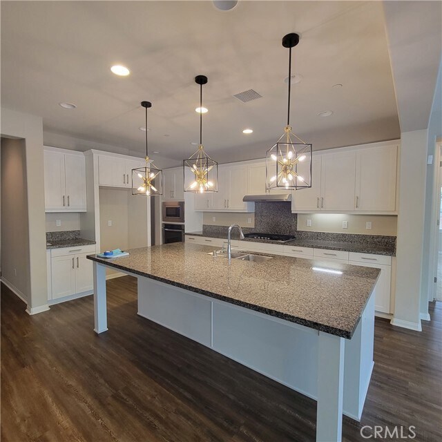 Building Photo - 27951 Mead Ct