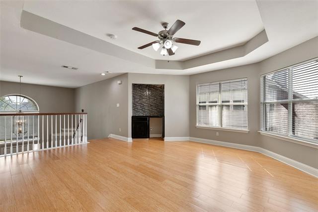Building Photo - 2026 Camelot Dr