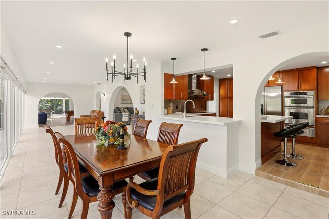 Building Photo - 339 Landmark St