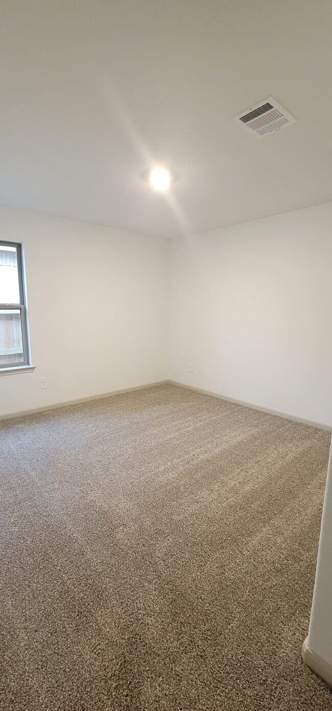 Building Photo - 1514 Maple Rdg Dr