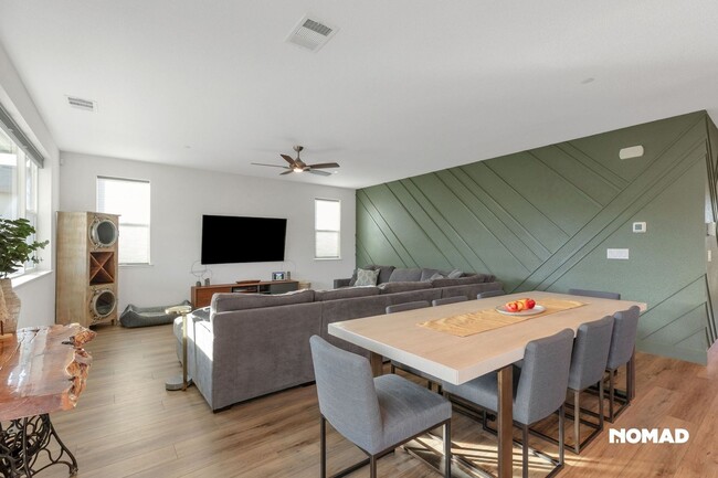 Building Photo - Dive into a Stunning Home in Roseville with Heated Pool - Available Jan 2026!