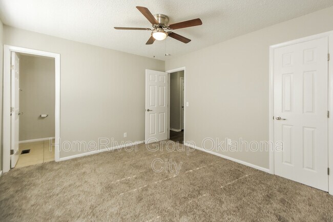 Building Photo - 912 Craig Dr