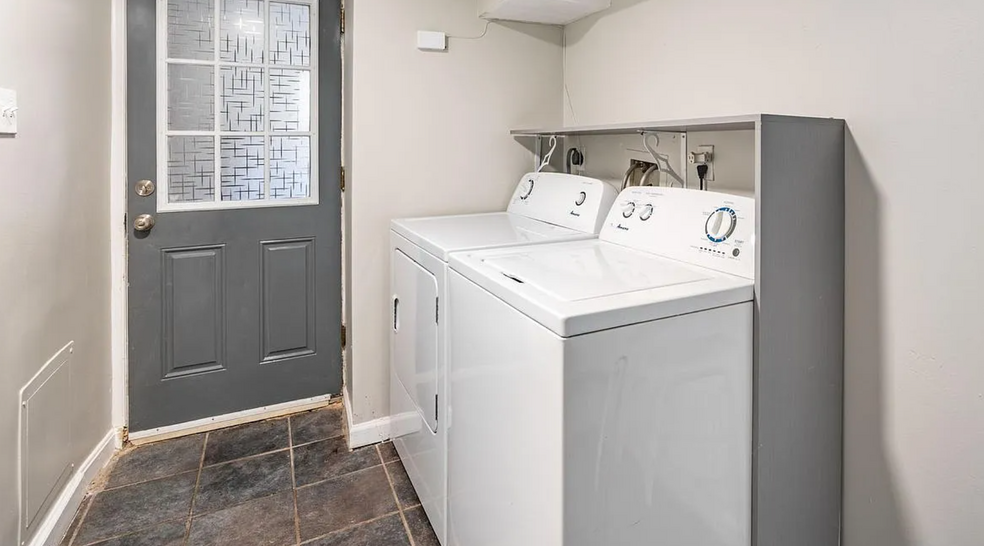 Laundry room - 4322 14th St NW