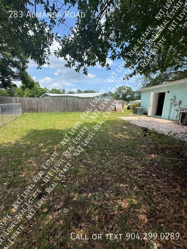 Building Photo - 283 Almansa Rd