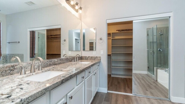 Building Photo - 3441 W Little Hopi Dr