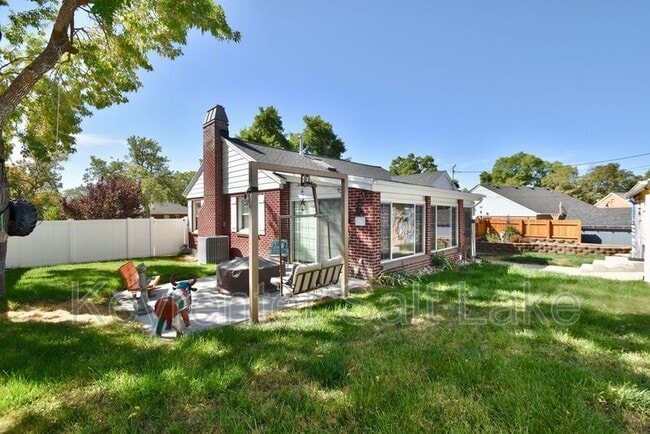Building Photo - 2689 E Barbey Dr