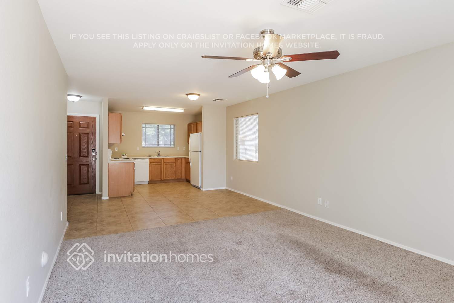 Building Photo - 1715 E Desert Moon Trail