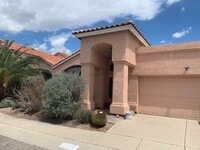 Building Photo - HOUSE FOR RENT