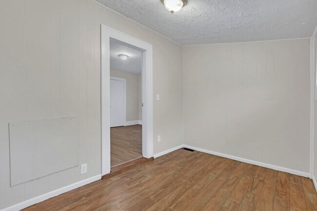 Building Photo - 243 N Wayne Ave