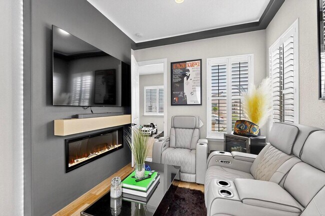 Building Photo - 1723 Mount Hood Trl NW