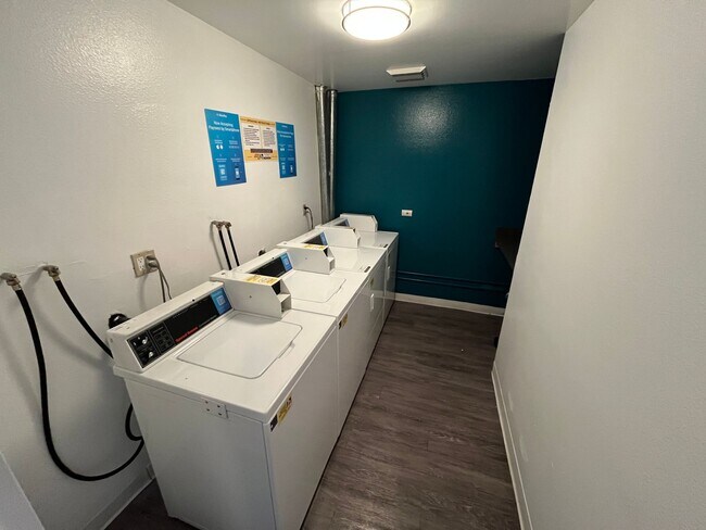 Building Photo - 641 Gayley Ave