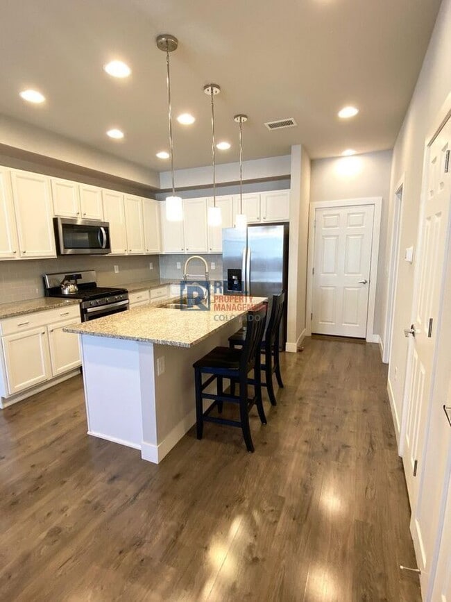 Building Photo - 16218 E Elk Dr