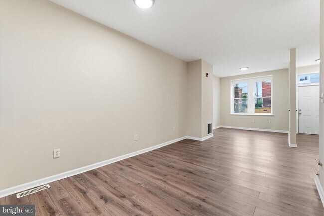 Building Photo - 1817 N Gratz St