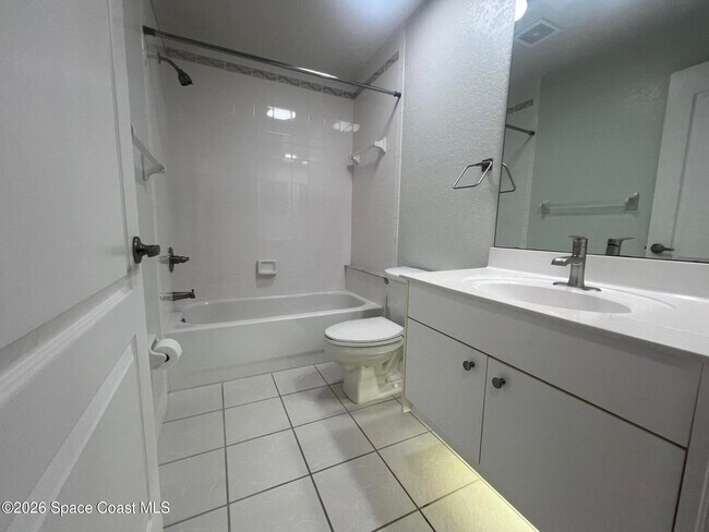 Building Photo - 160 Sandy Shoes Dr