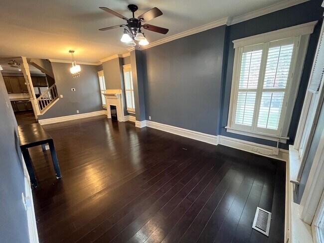 Building Photo - 991-993 Bryden Road