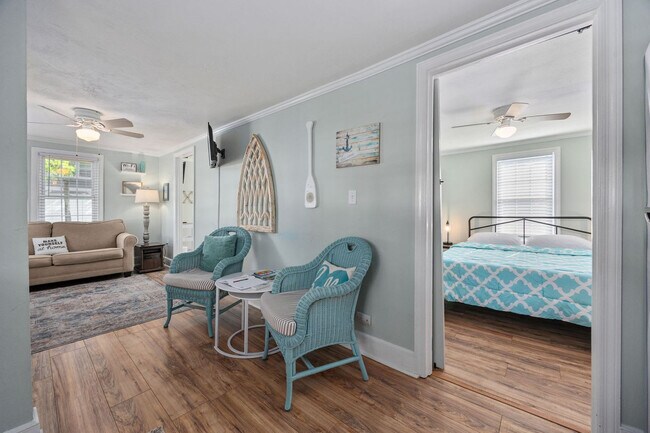 Primary Photo - 347 Seabreeze Dr