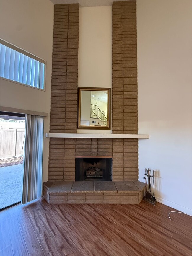 Building Photo - Beautiful Two Story Orcutt Town Home in the Gated Development of Creekridge Villas