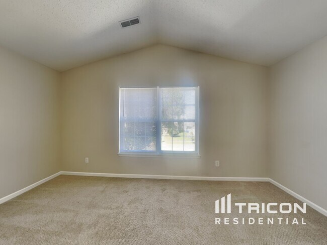 Building Photo - 7237 Kimble Dr