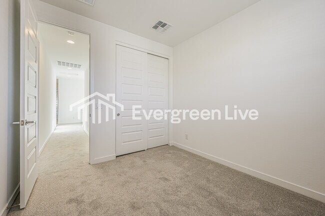 Building Photo - 9834 W Verde Ln