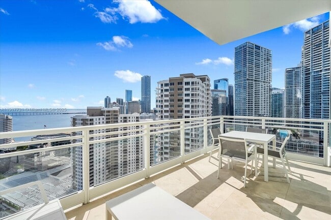 Building Photo - 900 Brickell Key Blvd