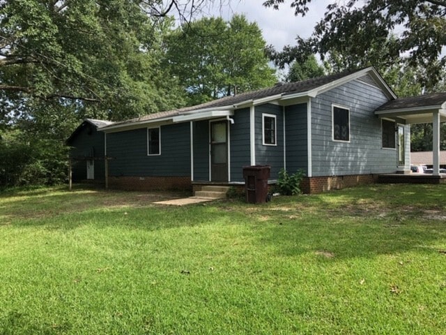 Primary Photo - Renovated 2 Bedroom 2 Bath Home for Rent with Detached Garage!