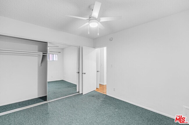Building Photo - 1812 N Gramercy Pl