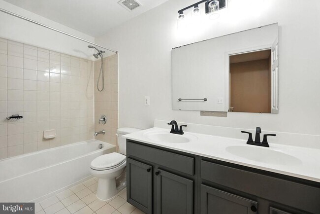 Building Photo - 2804 Piper Glenn Ct