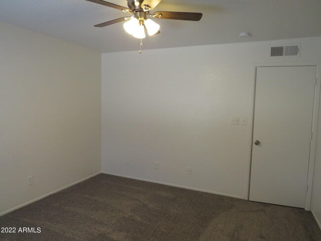 Building Photo - 1342 W Emerald Ave